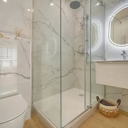 דירה Isabelle New Spacious 3br Ac