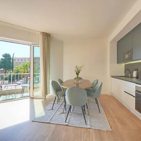 Isabelle New Spacious 3br Ac Lejlighed