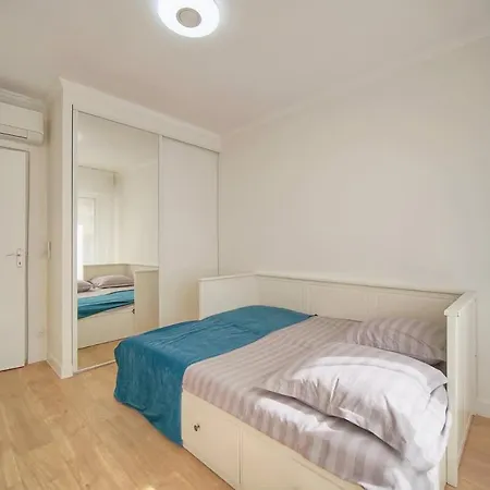 Isabelle New Spacious 3br Ac