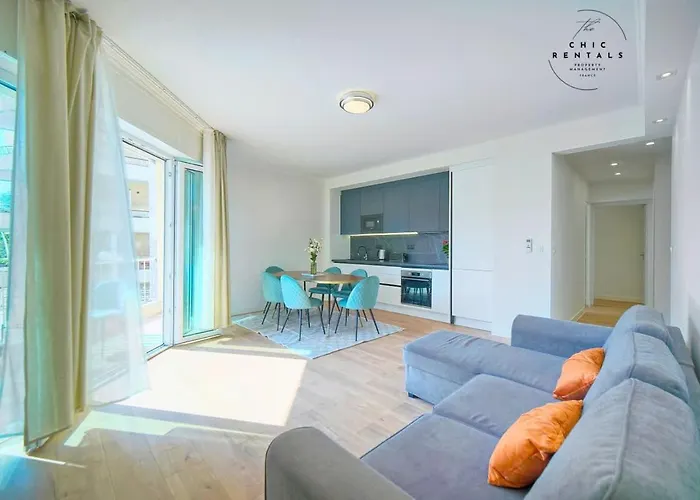 Isabelle New Spacious 3br Ac شقة *