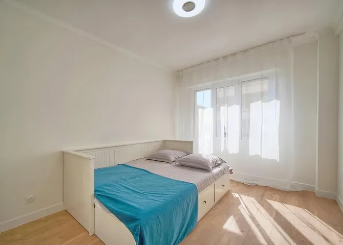 شقة Isabelle New Spacious 3br Ac