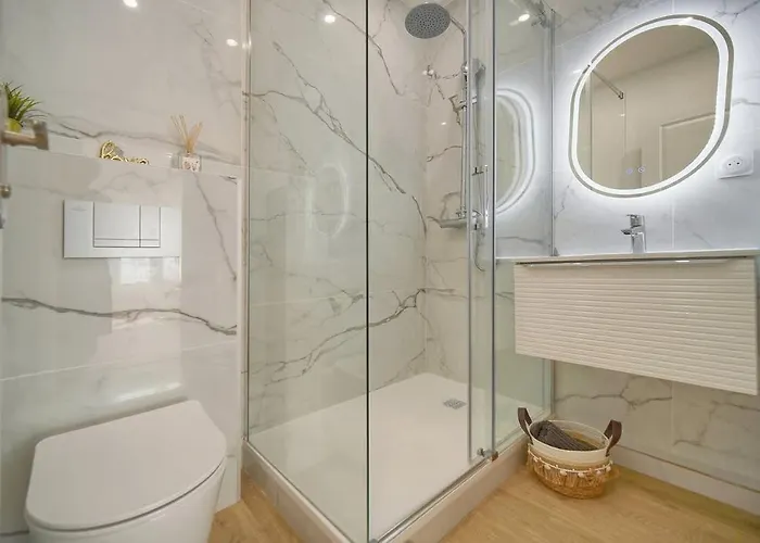 شقة Isabelle New Spacious 3br Ac