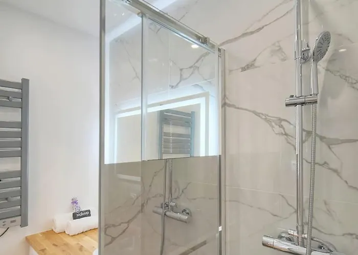 شقة Isabelle New Spacious 3br Ac *