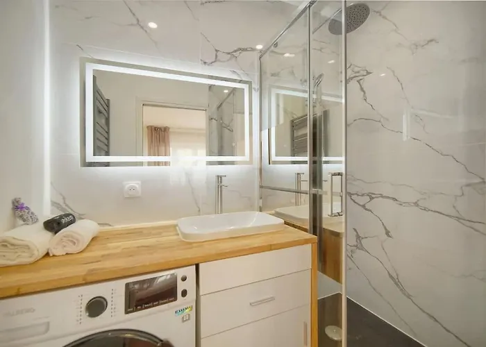 شقة Isabelle New Spacious 3br Ac كان