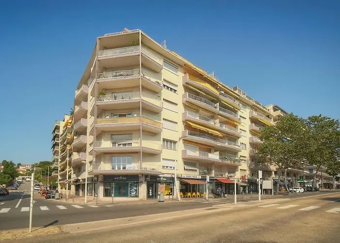 Isabelle New Spacious 3br Ac * كان